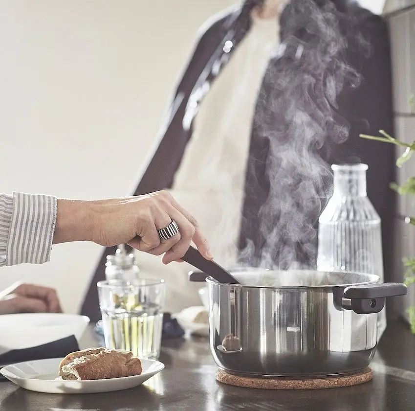 Oala cu capac Ikea Middagsmat 3L (Inox)