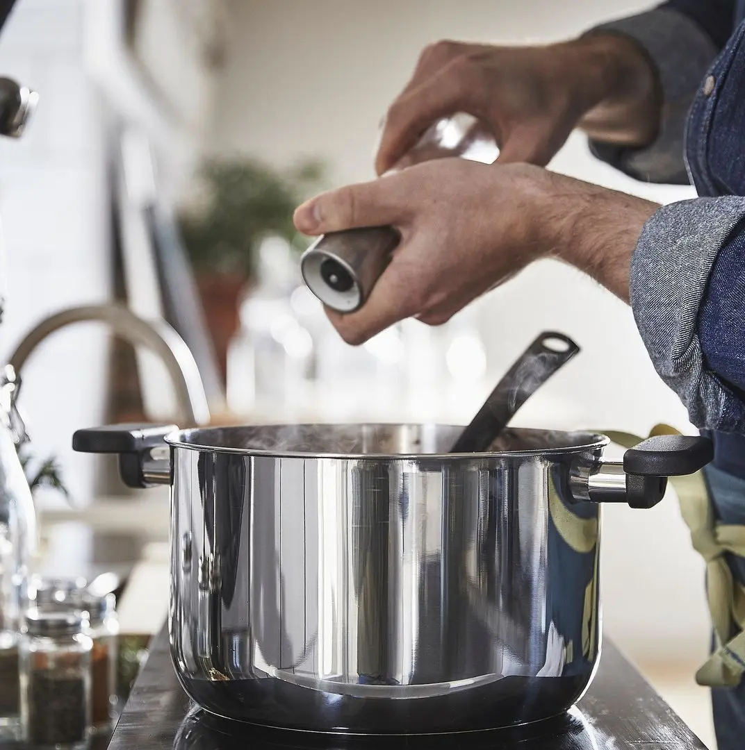 Oala cu capac Ikea Middagsmat 5L (Inox)