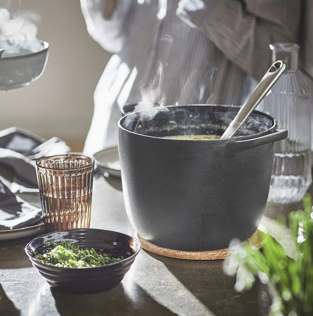 Oala cu capac Ikea Vardagen 5L (Negru)