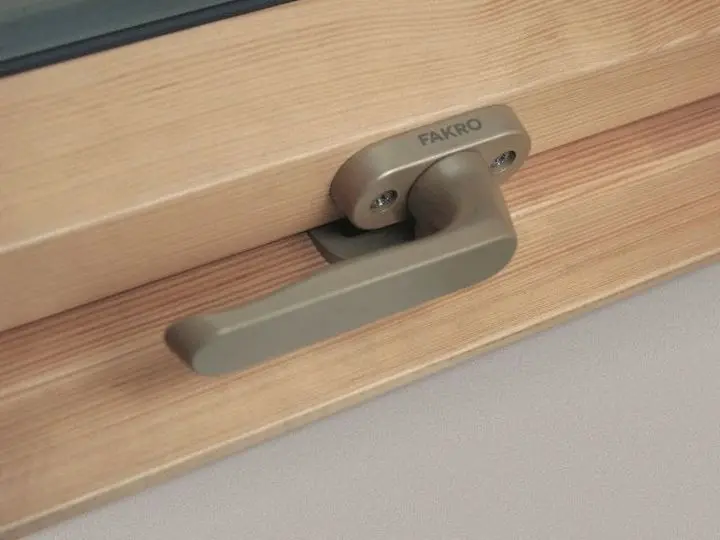 Мансардное окно Fakro FTS-V U2 Standart 78x118 (ESV) - 2