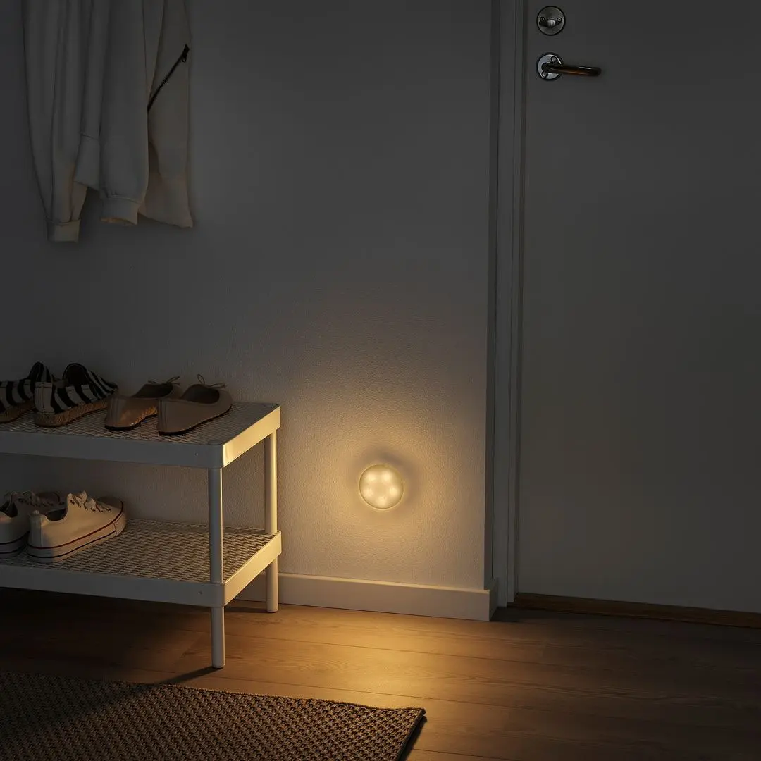 Lampa LED Ikea Molgan cu baterii (Alb)