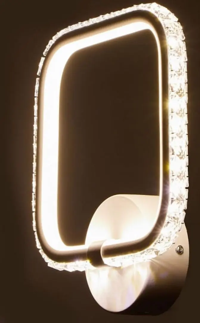 Настенный светильник 15251W (White)