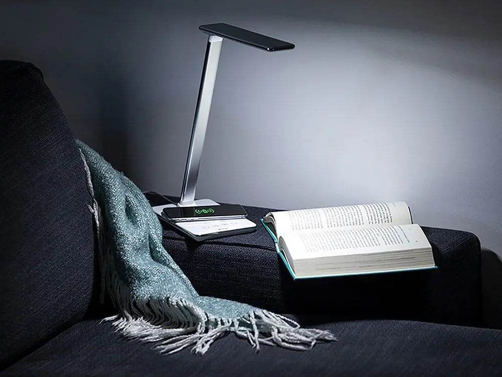 Настольная лампа с беспроводным зарядным устройством Media-Tech MT221 (White)