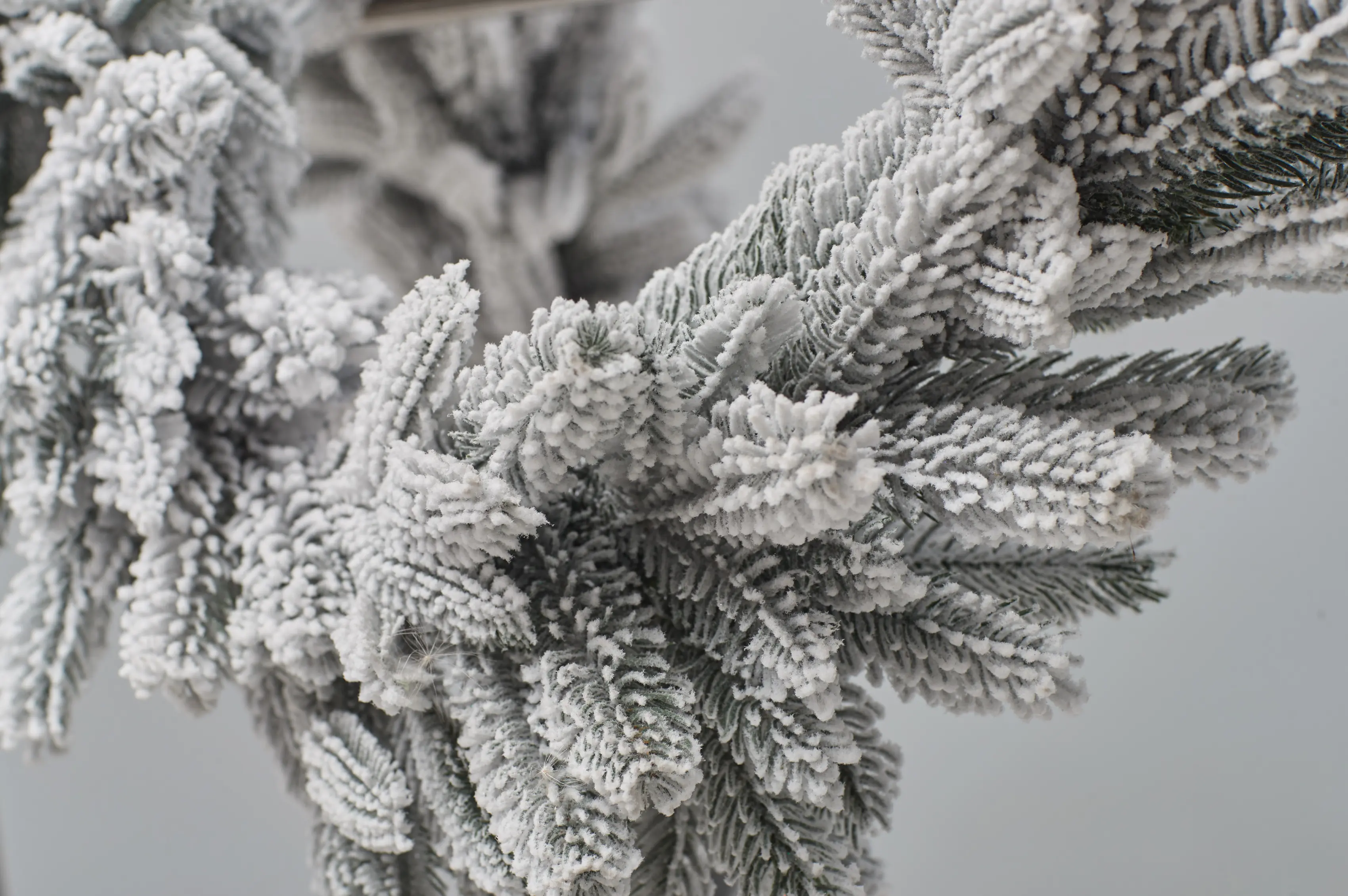 Ghirlandă de pin Divi Trees Garland Premium Snow 2.7m (Green)