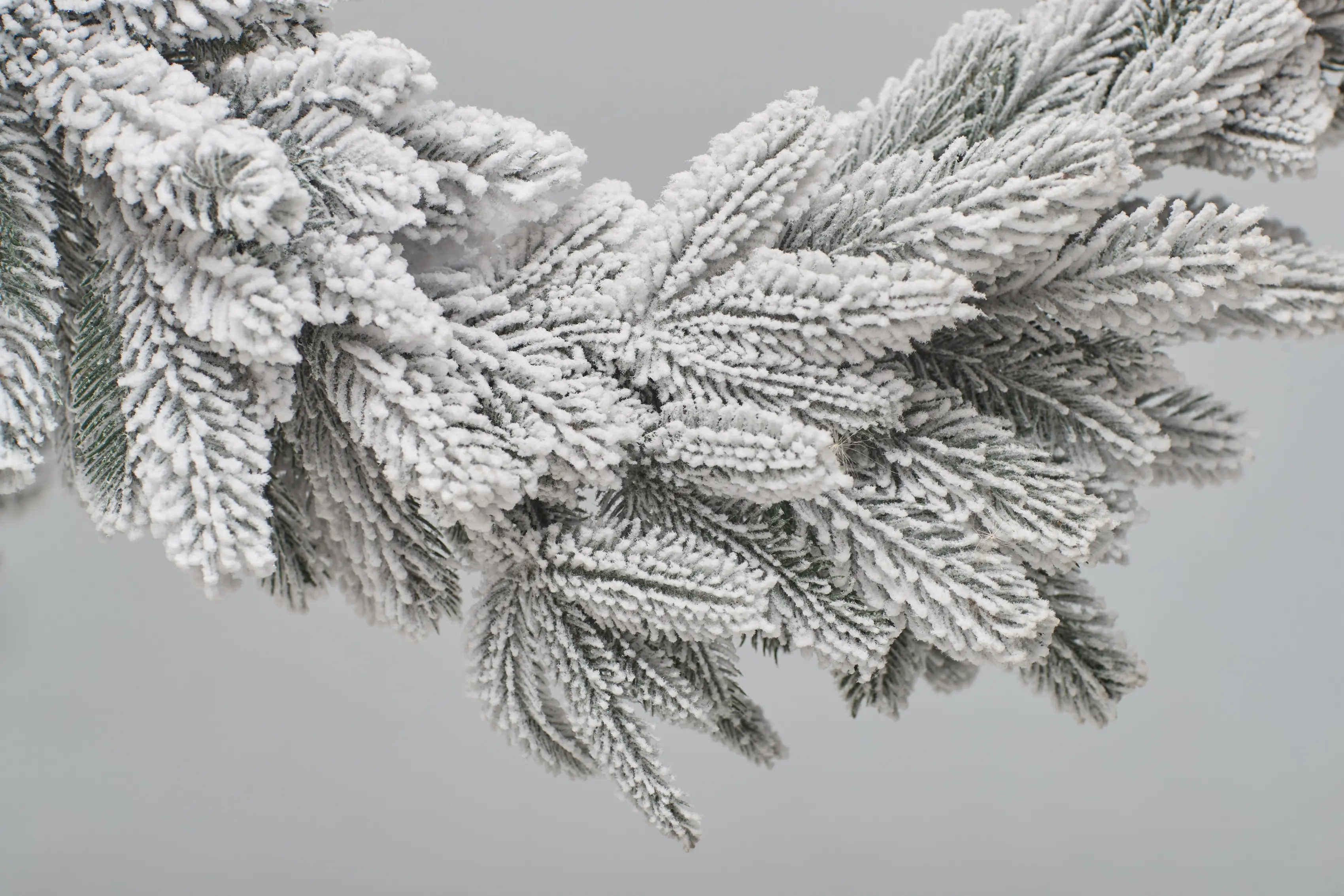 Ghirlandă de pin Divi Trees Garland Premium Snow 2.7m (Green)