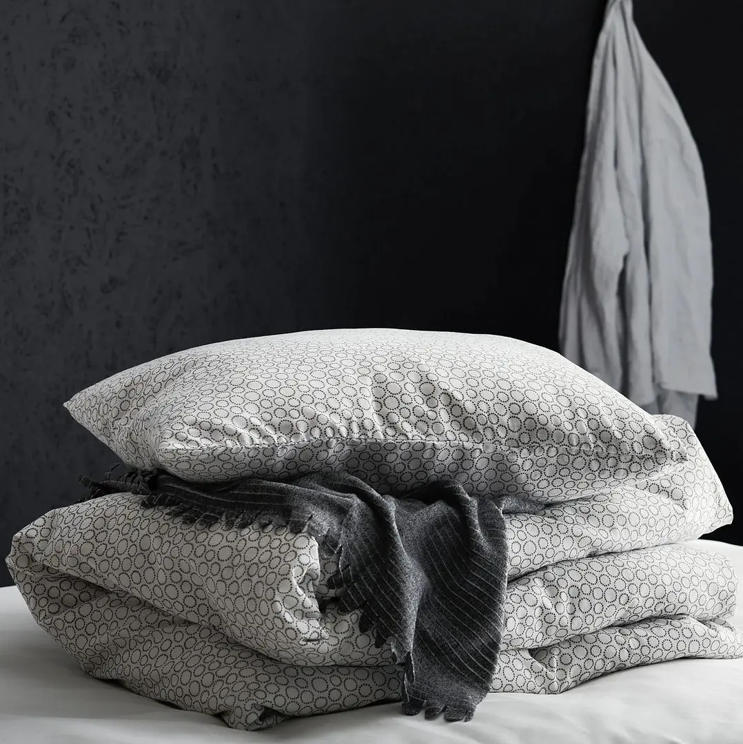 Cuvertura Ikea Tjarblomster 150x210 (Gri)