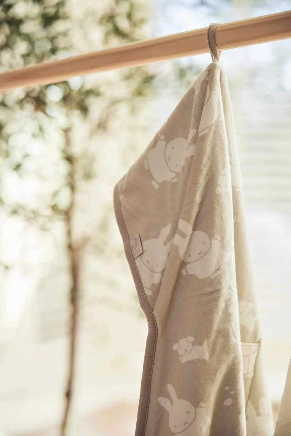 Детский плед с капюшоном Jollein Miffy & Snuffy 85x85 (Nougat)