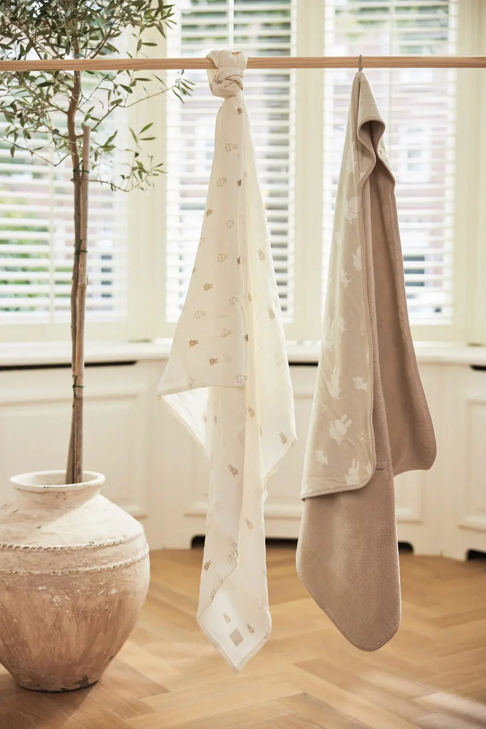 Детский плед с капюшоном Jollein Miffy & Snuffy 85x85 (Nougat)