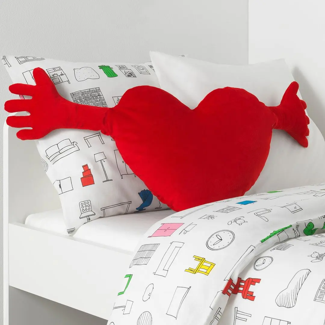 Perna decorativa Ikea Famnig Hjarta 40x101 (Rosu) - 4