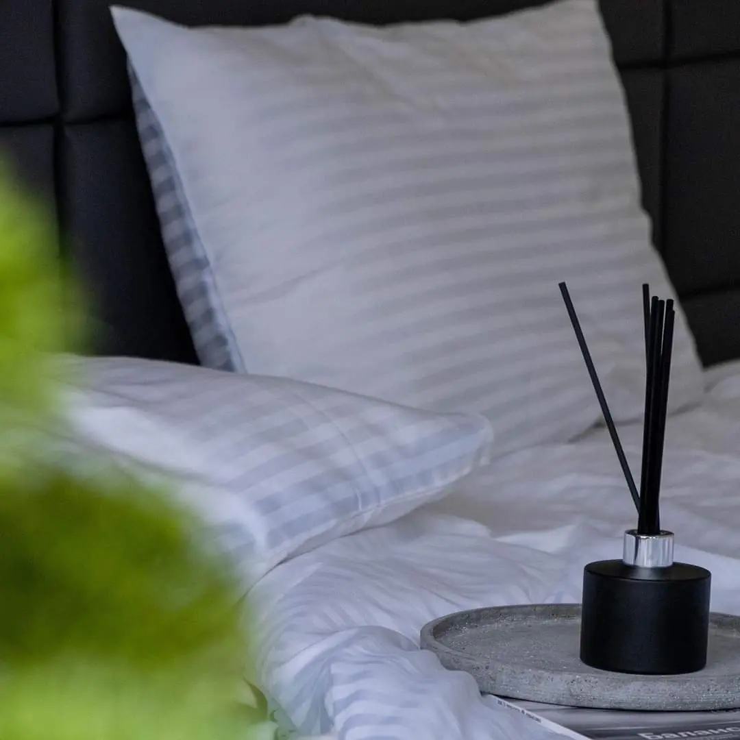 Lenjerie de pat Cottony Stripe Satin de Lux Perla Alba 2P