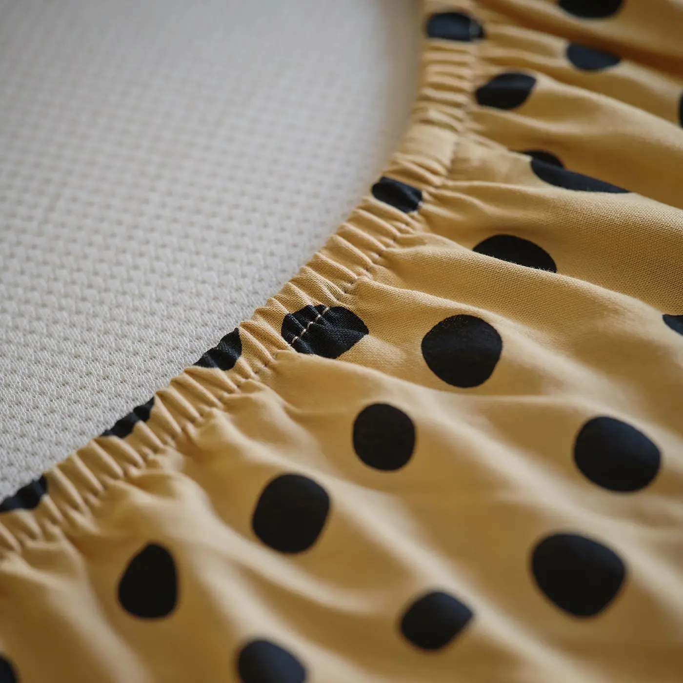 Cearşaf cu elastic Ikea Sandlopare 90x200 (Maro deschis/Negru) - 3