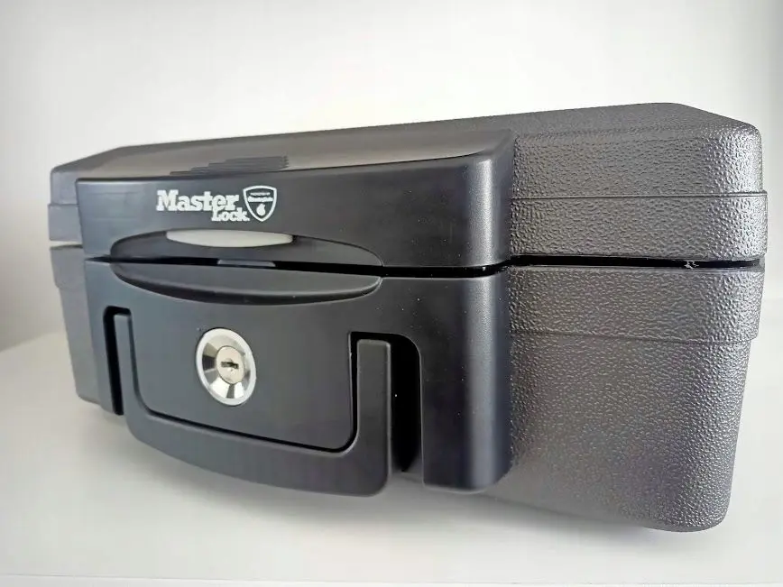 Seif portabil MasterLock H0100 (Black) - 2