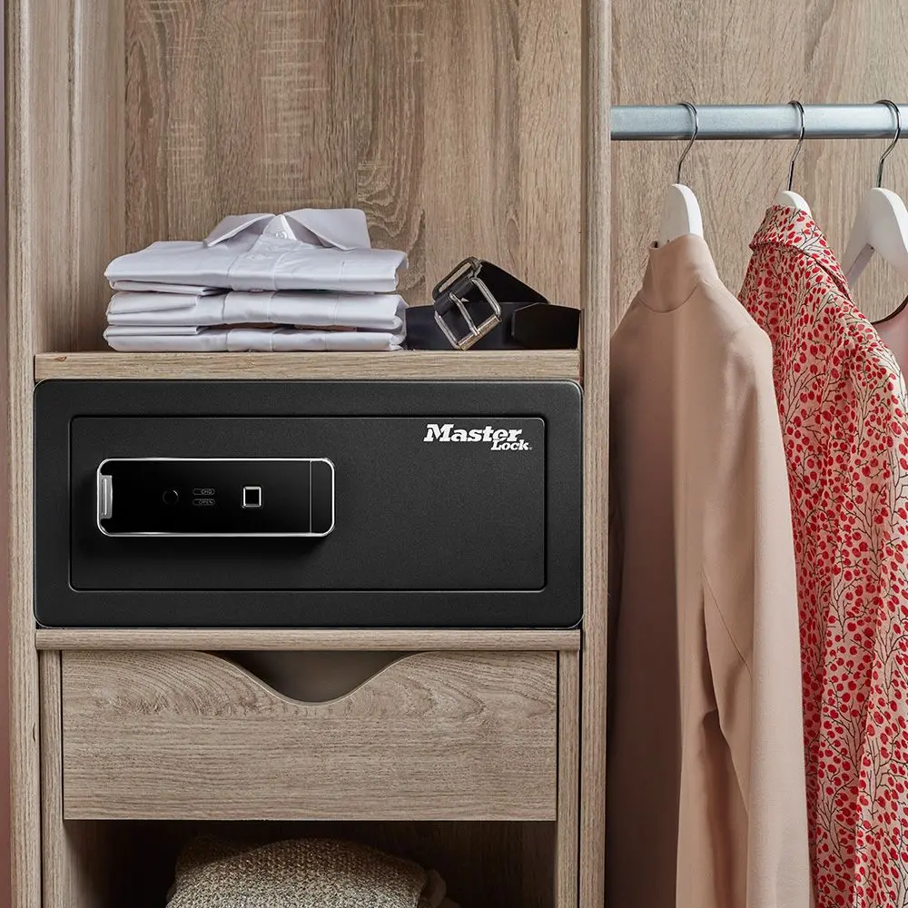 Seif MasterLock LX110BEURHRO (Black)