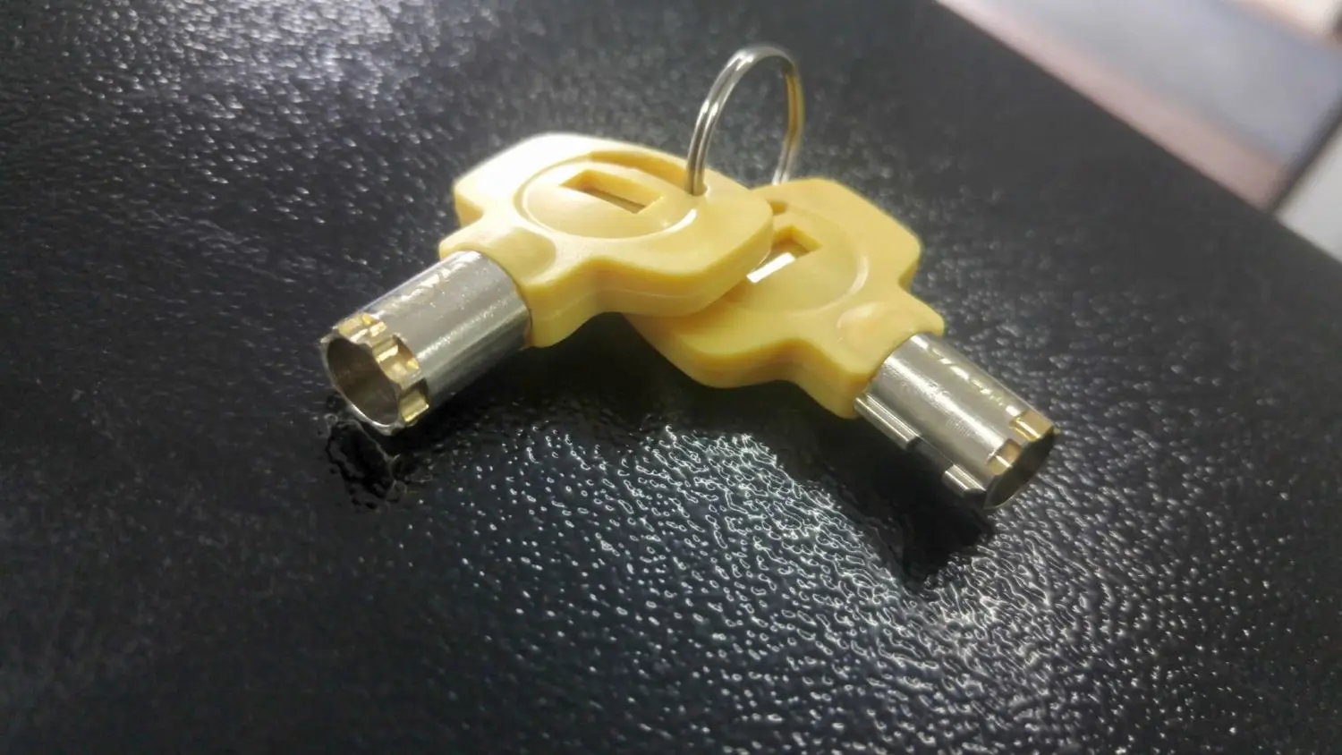 Safeu Yale YLC 200 DB1 (Black)