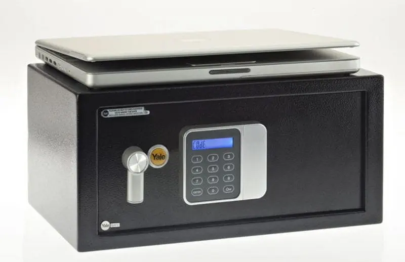 Safeu Yale YLG 200 (Black)