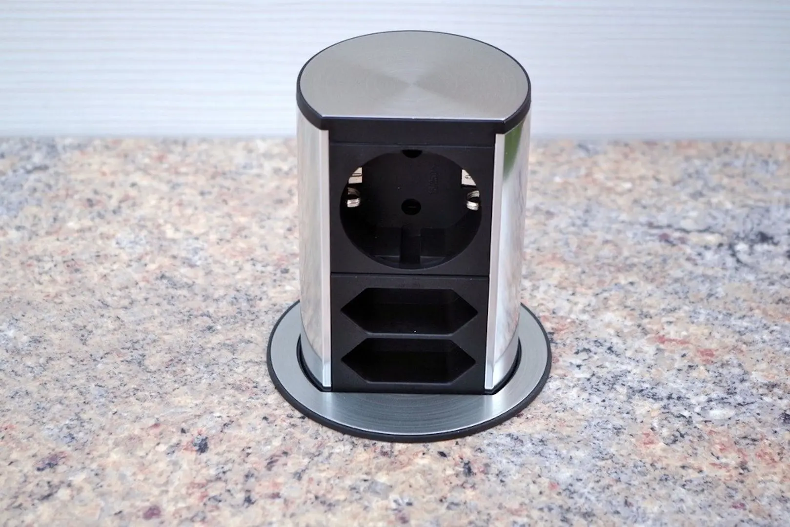 Priza incorporabila Bachmann Elevaor 928.003 (Silver)