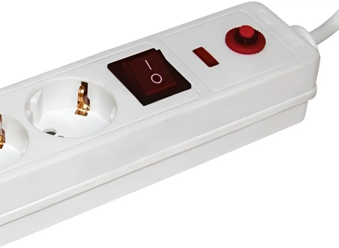 Сетевой фильтр-удлинитель Iek WFP10-16-03-01-N 1.5m (White) - 2