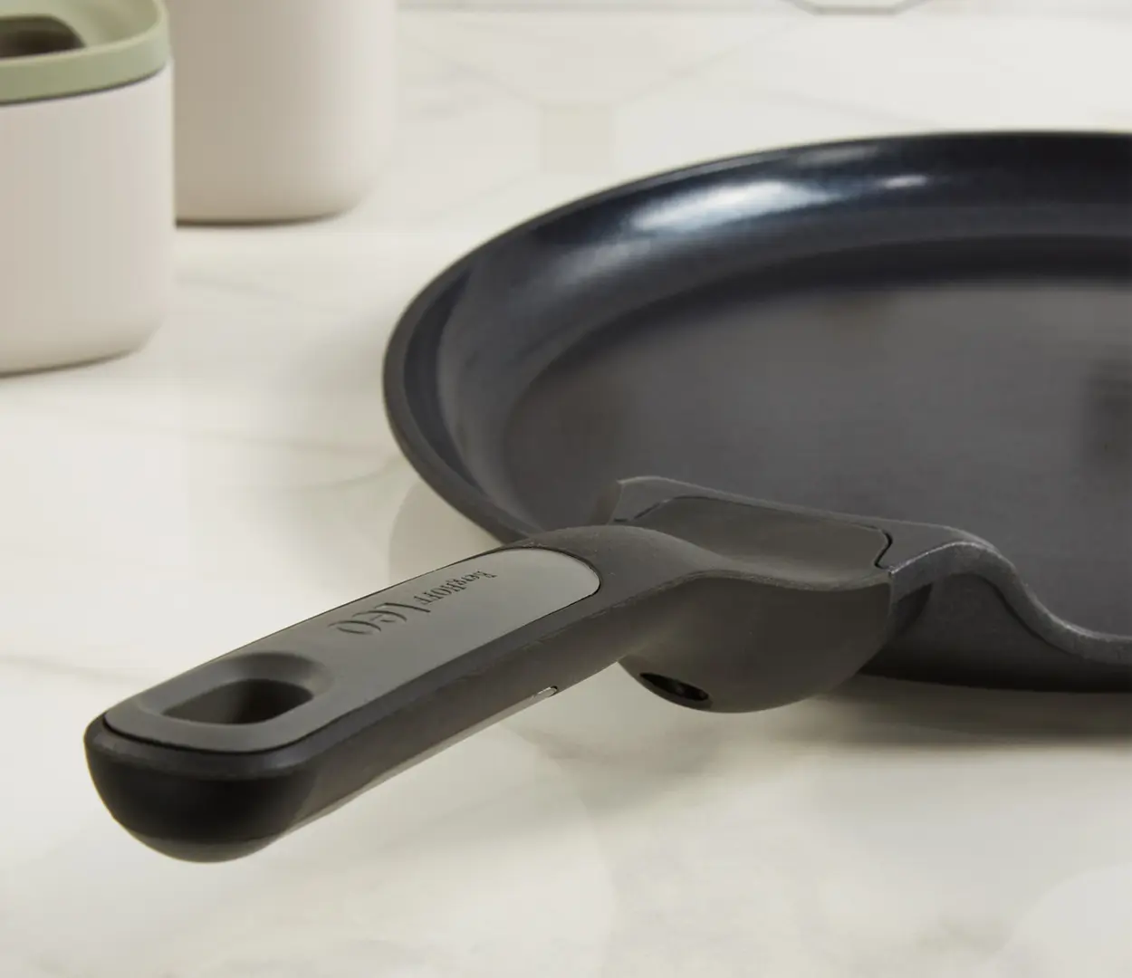 Tigaie pentru clatite Berghoff Leo Stone+ 3950590 (Black)