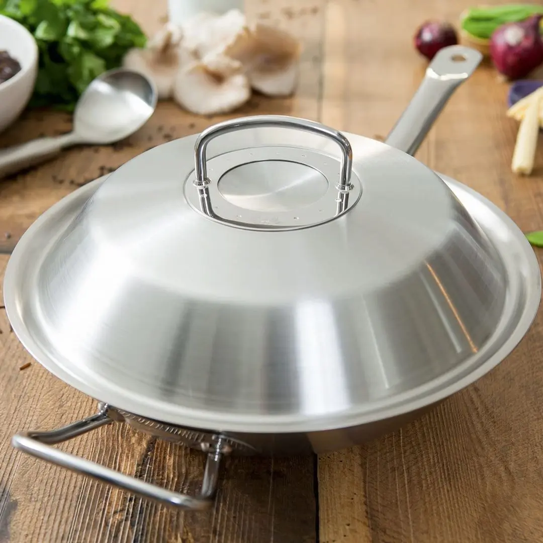 Tigaie-wok cu capac Fissler Luno Wok 31cm (Inox)