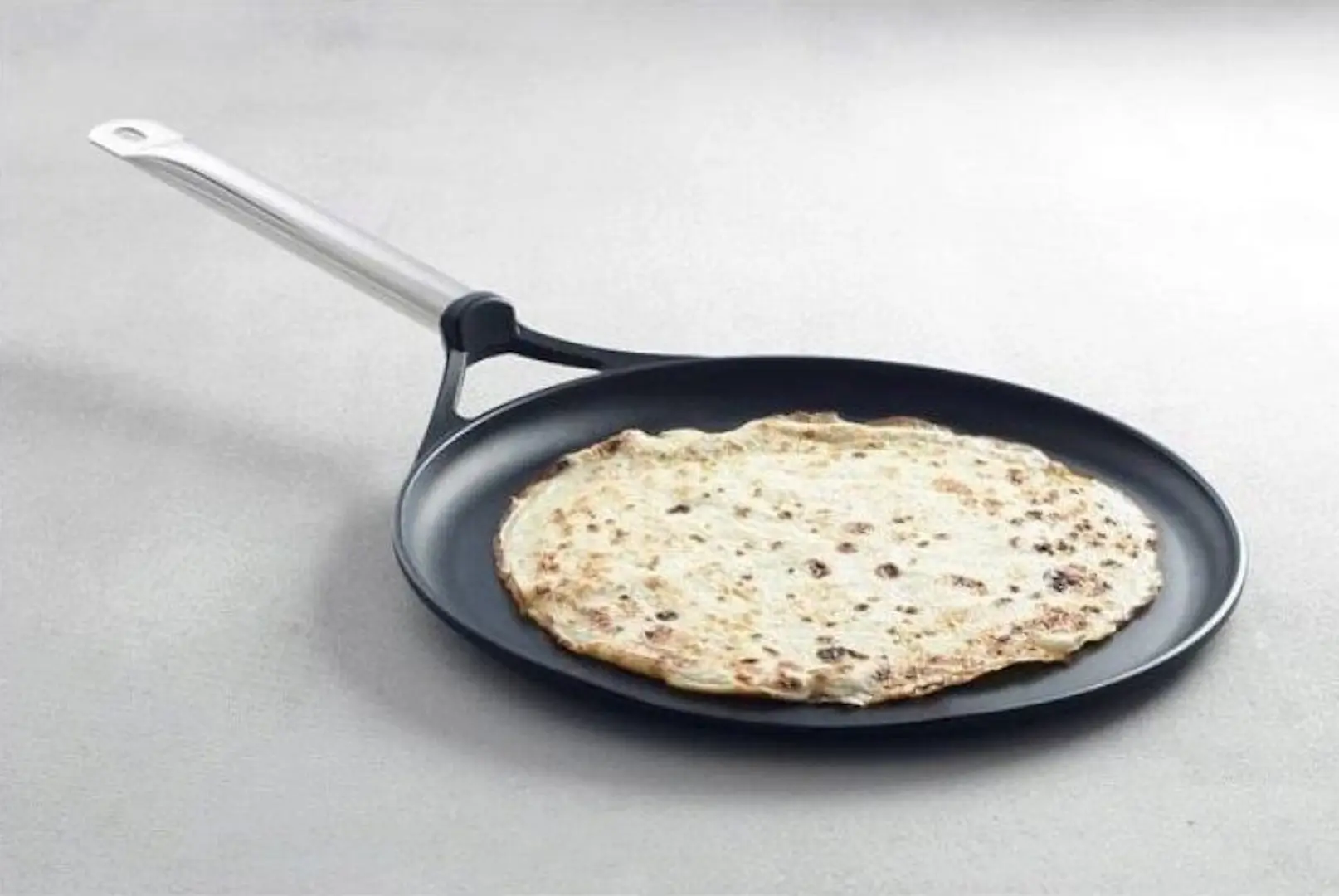 Tigaie pentru clatite Hendi Titanium Professional 629413 32cm (Black)