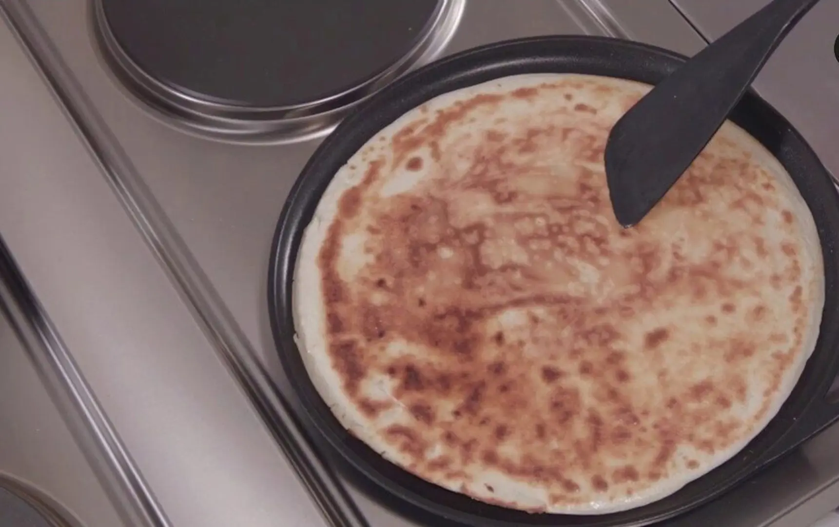 Tigaie pentru clatite Hendi Titanium Professional 629413 32cm (Black)