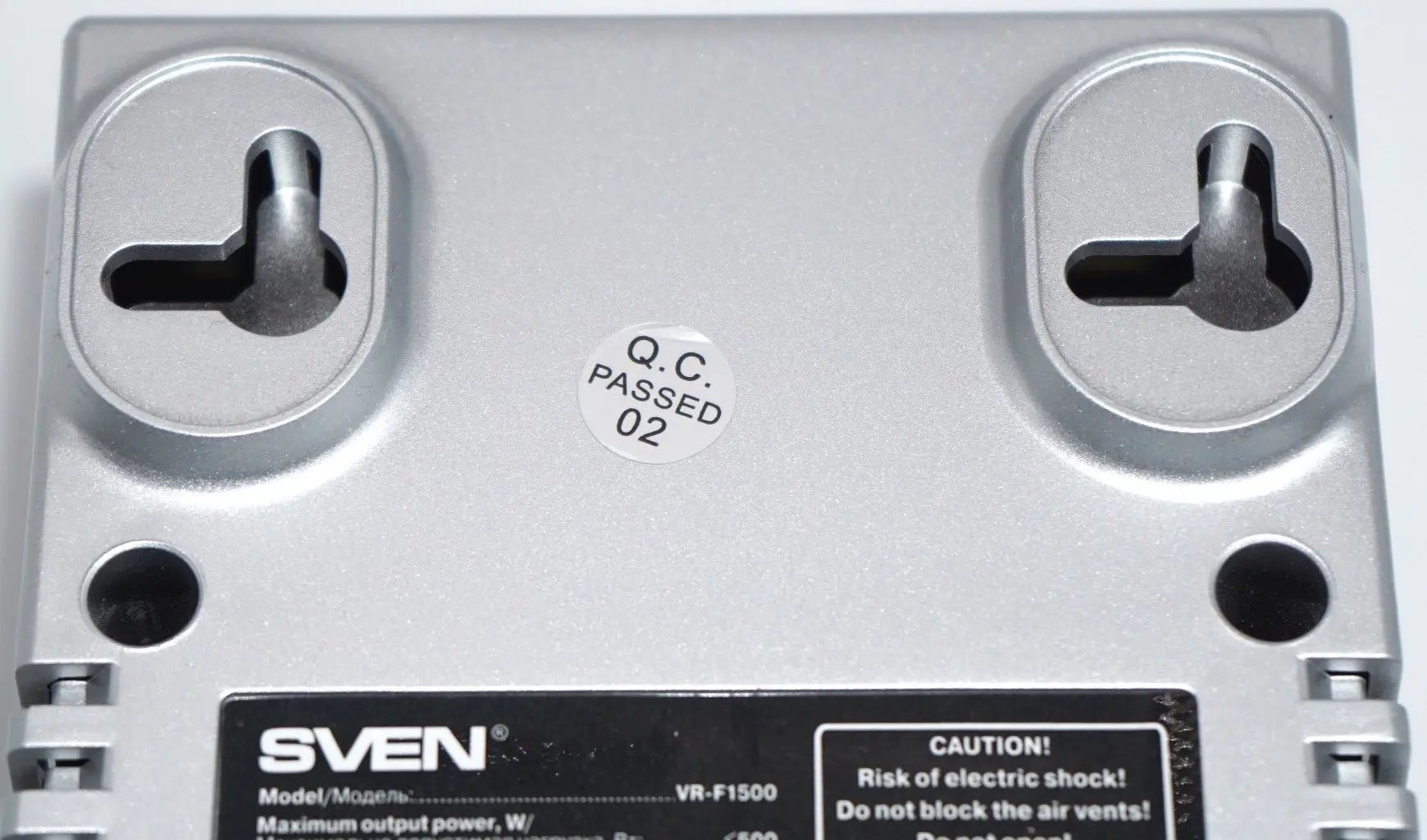 Стабилизатор напряжения Sven VR-F1500