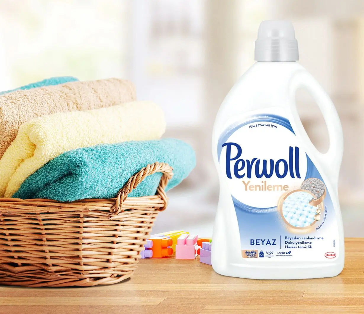 Гель для стирки Perwoll Yenileme White 3L