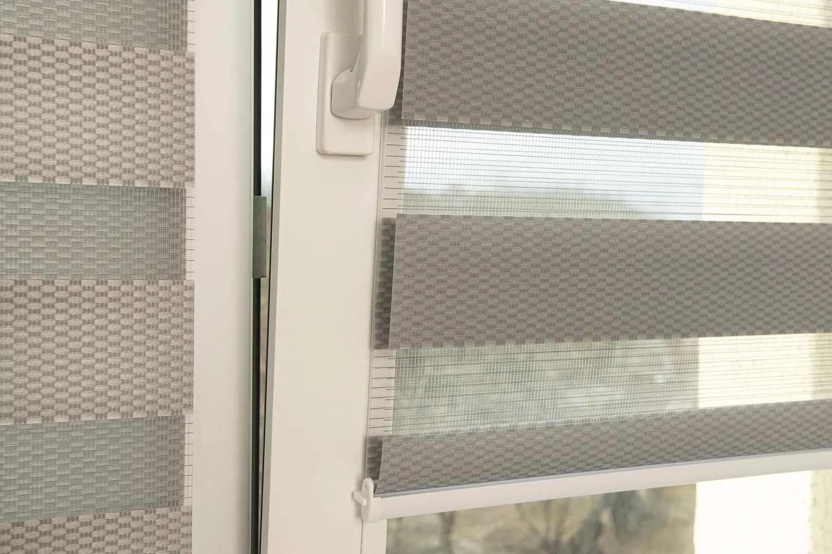 Jaluzele rulou Delfa Mini СРШ-01МК 41605 62x160cm (Grey) - 3