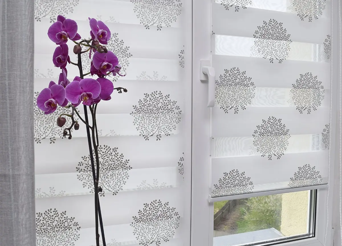 Рулонная штора Delfa Mini СРШ-01МК 44802 68x215cm (White/Silver) - 4