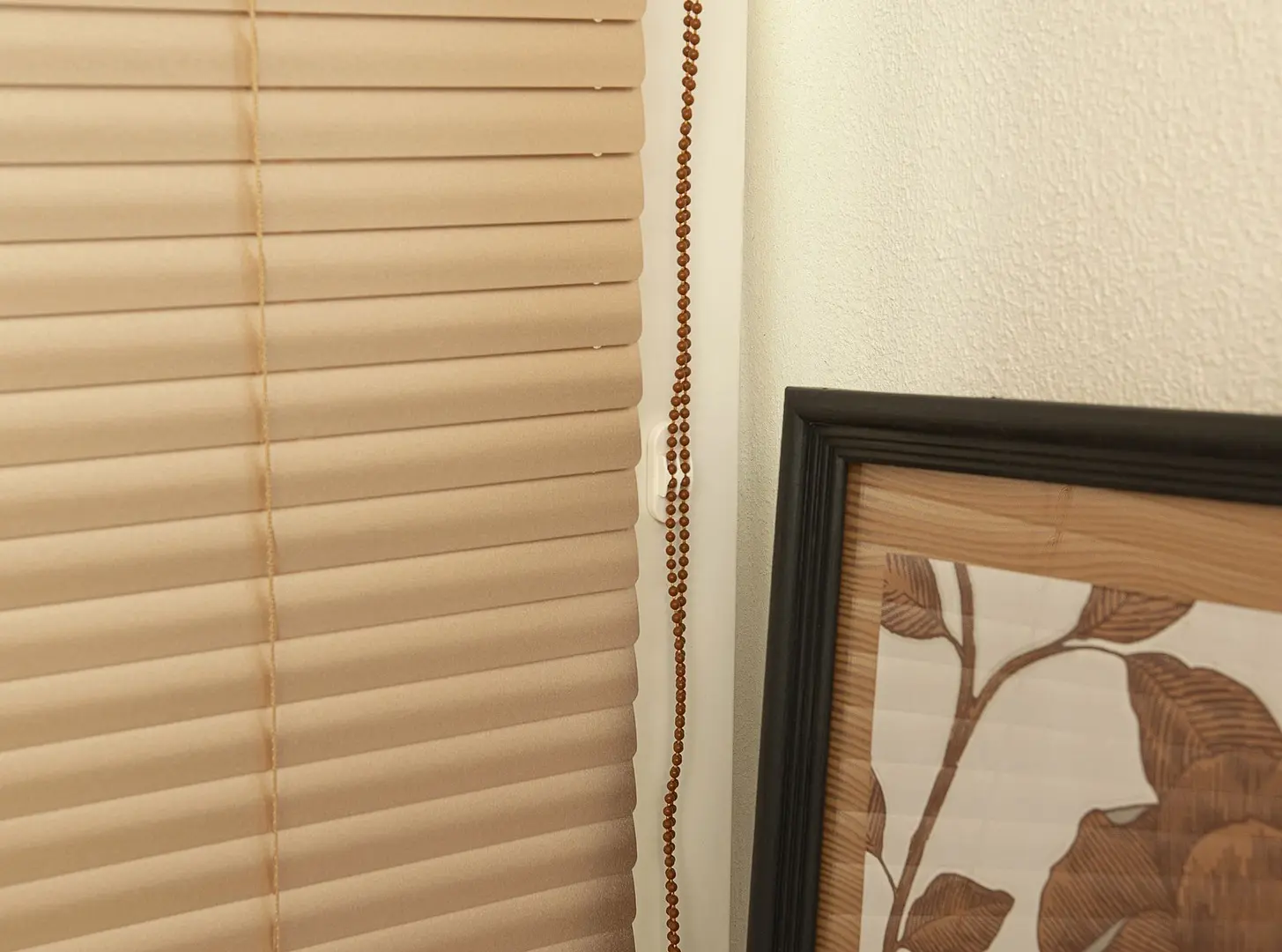 Жалюзи горизонтальные Delfa BlackOut 43x160cm (Gold)