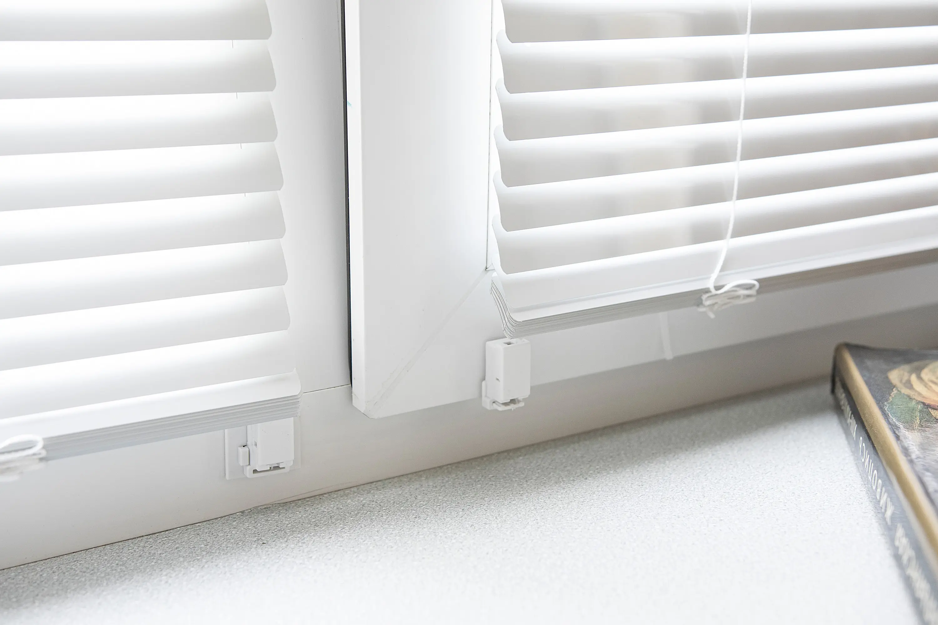 Жалюзи горизонтальные Delfa СГЖМ-300 81x160cm (White)