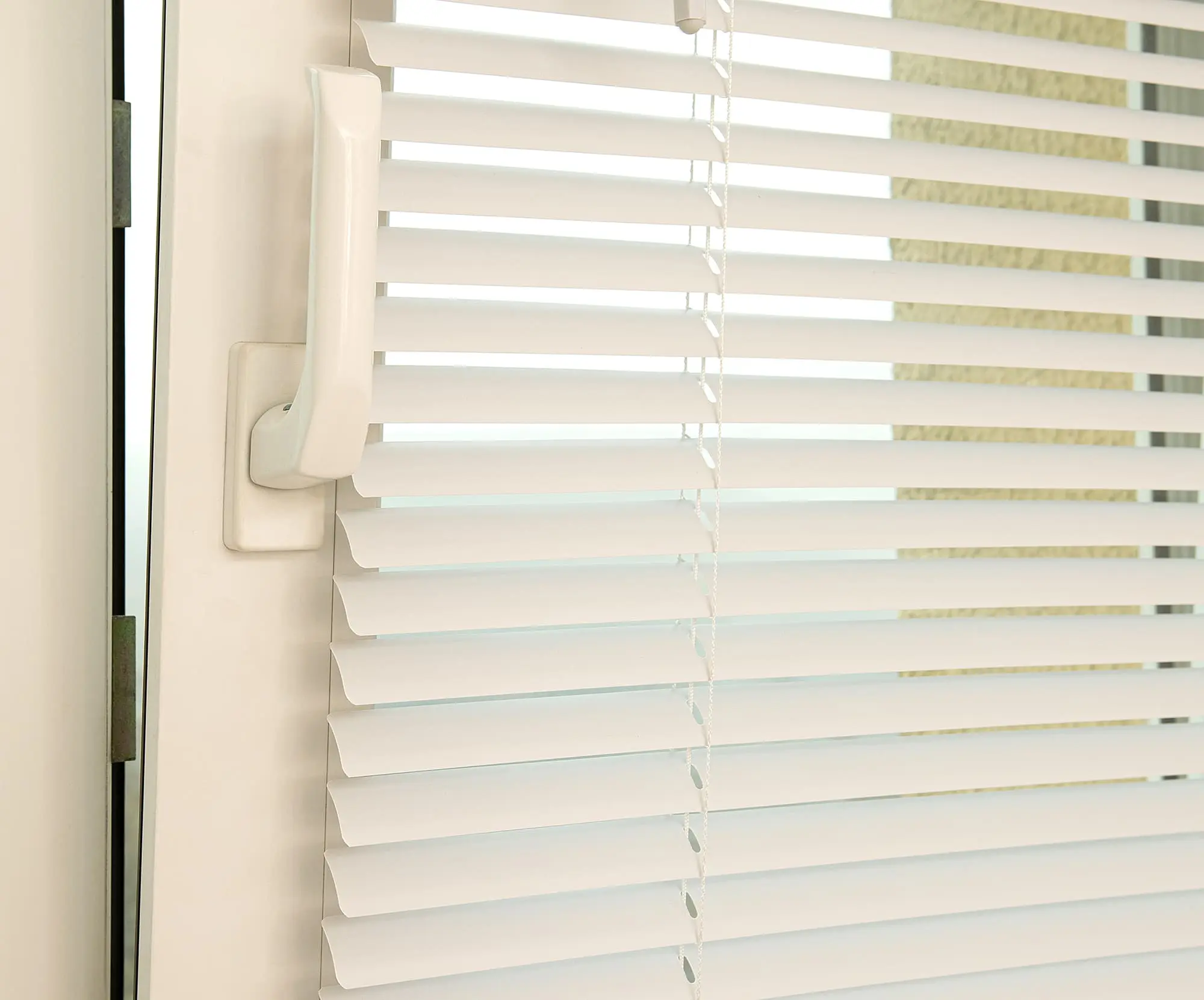 Жалюзи горизонтальные Delfa Standard 40x160cm (White) - 4